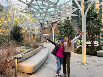 Lauren Benitez (‘23) with alum Lauren Schmidt (‘05), Amazon | 2022  